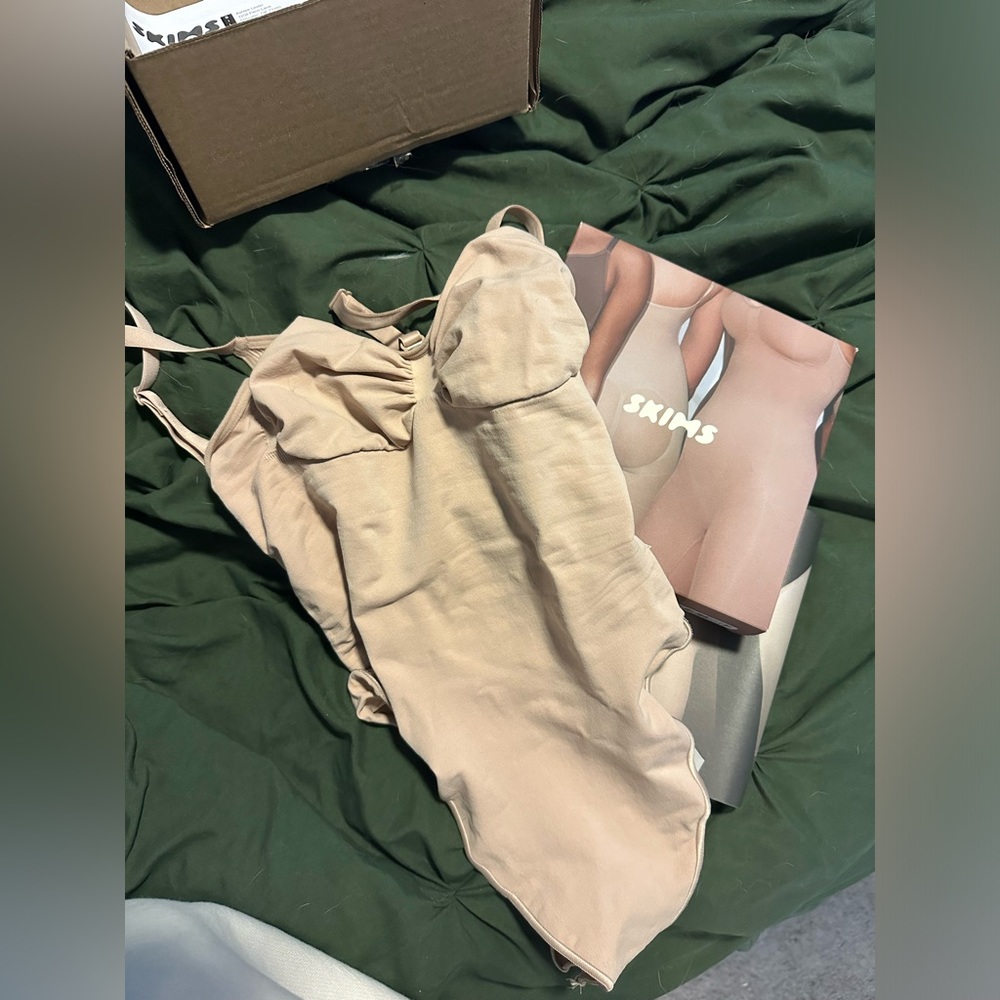 Never been worn Large SKIMS thong body sculpting shapewear